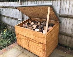 Log Chest with Chunks